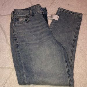 A&E light demon mom jeans NWT